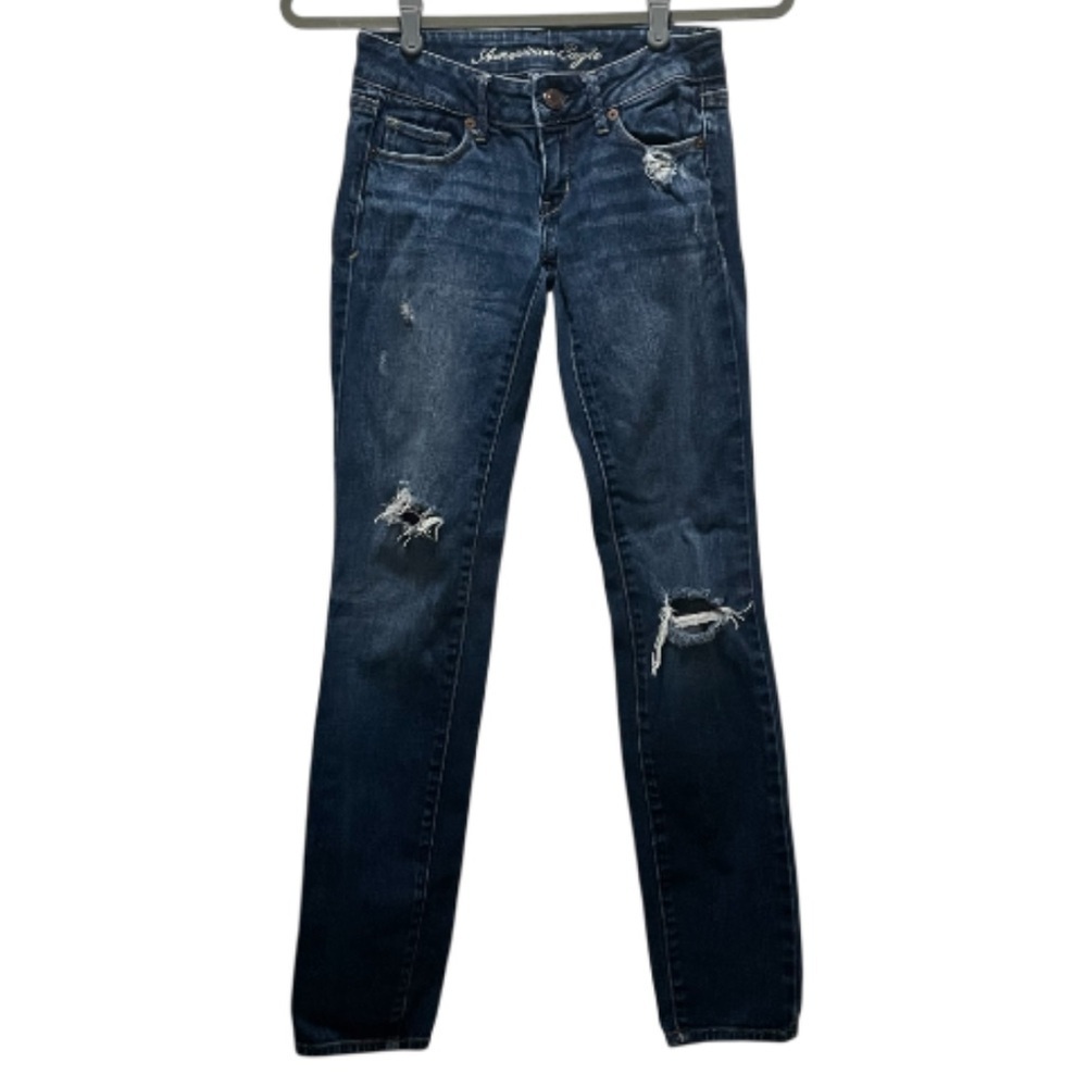 American Eagle Outfitters Vintage Low Rise Dark Blue Skinny Jeans.